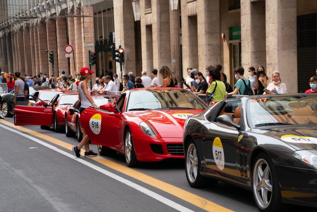 La 39^ edizione della 1000 Miglia: l’espressione dell’Italia che riparte. Il transito e il controllo orario a Parma