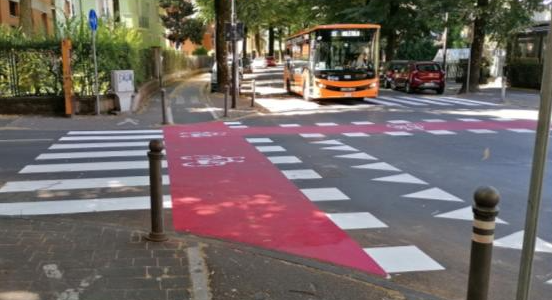 Più sicurezza per ciclisti e pedoni: il Comune di Parma riqualifica gli attraversamenti ciclopedonali