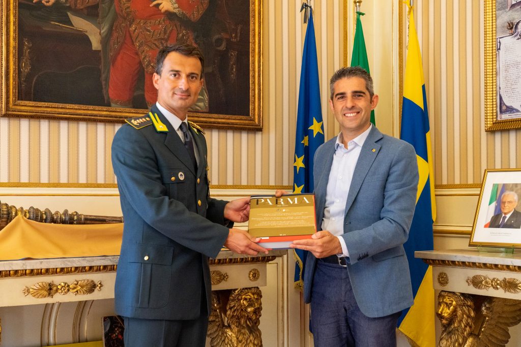 Il saluto del Sindaco Pizzarotti al nuovo Comandante Provinciale della Guardia di Finanza