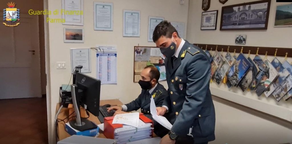 La Guardia di Finanza di Parma esegue un’ordinaza di misura cautelare interdittiva nei confronti di un avvocato