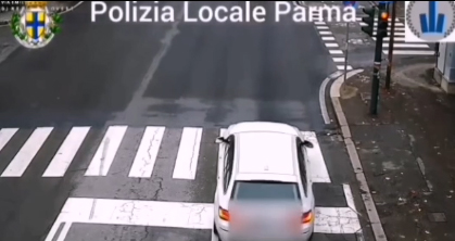 Parma: in 1048 sono passati con il rosso all’incrocio tra via Emilia Ovest e via Pini