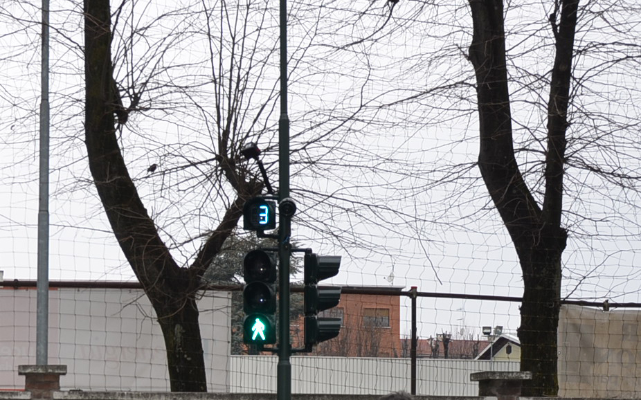 Attivato il nuovo semaforo a chiamata in via Zarotto – angolo via Bandini