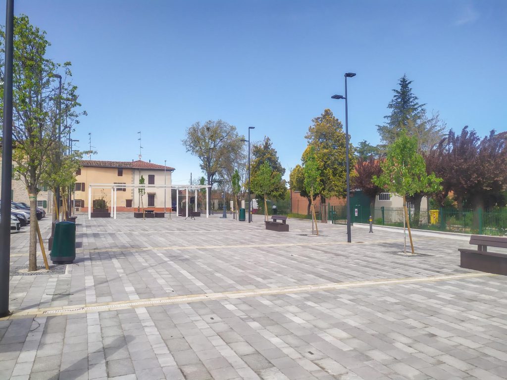 Nuovo volto per piazza Italia ’61 a Panocchia. Inaugurata oggi la nuova piazza