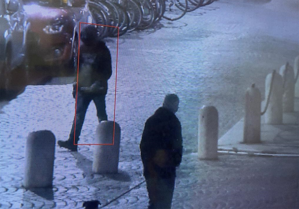 Individuato il responsabile del danneggiamento dei portali del Duomo e del Battistero