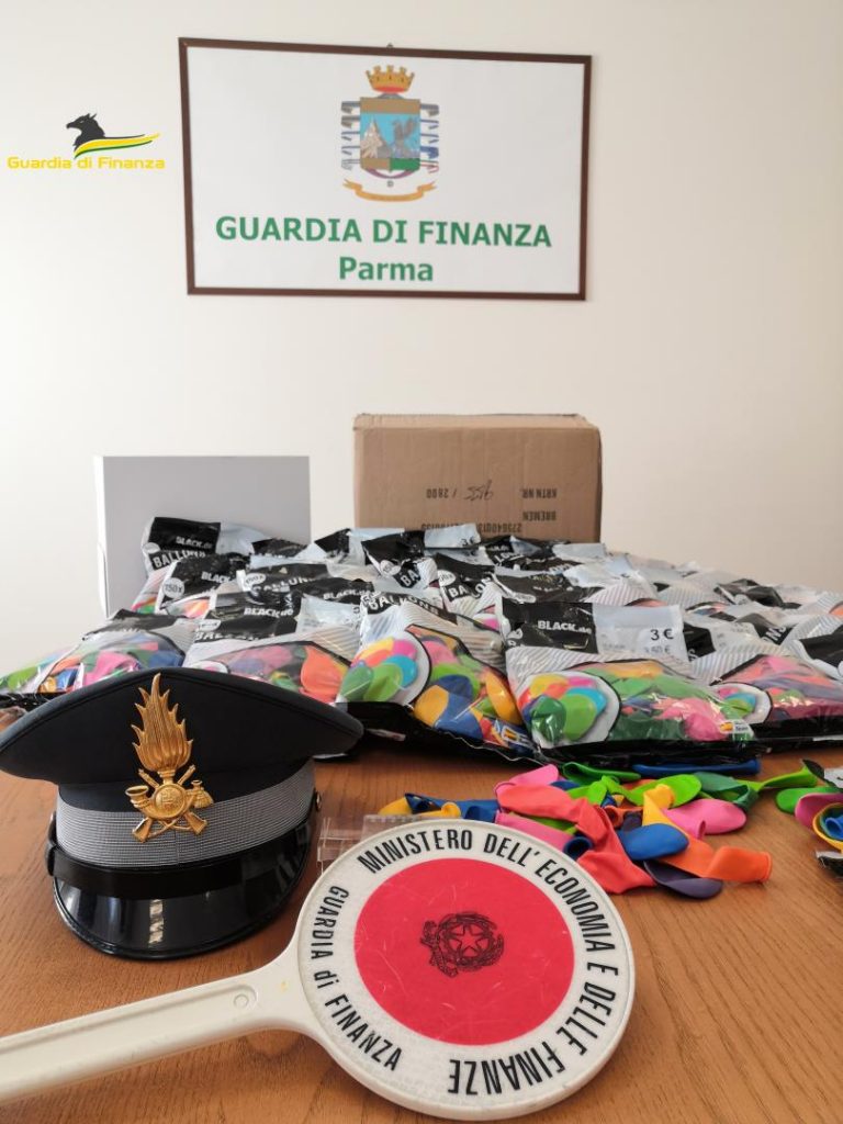 Sequestrati oltre 5 mila articoli destinati ai bambini  privi di marcatura ce