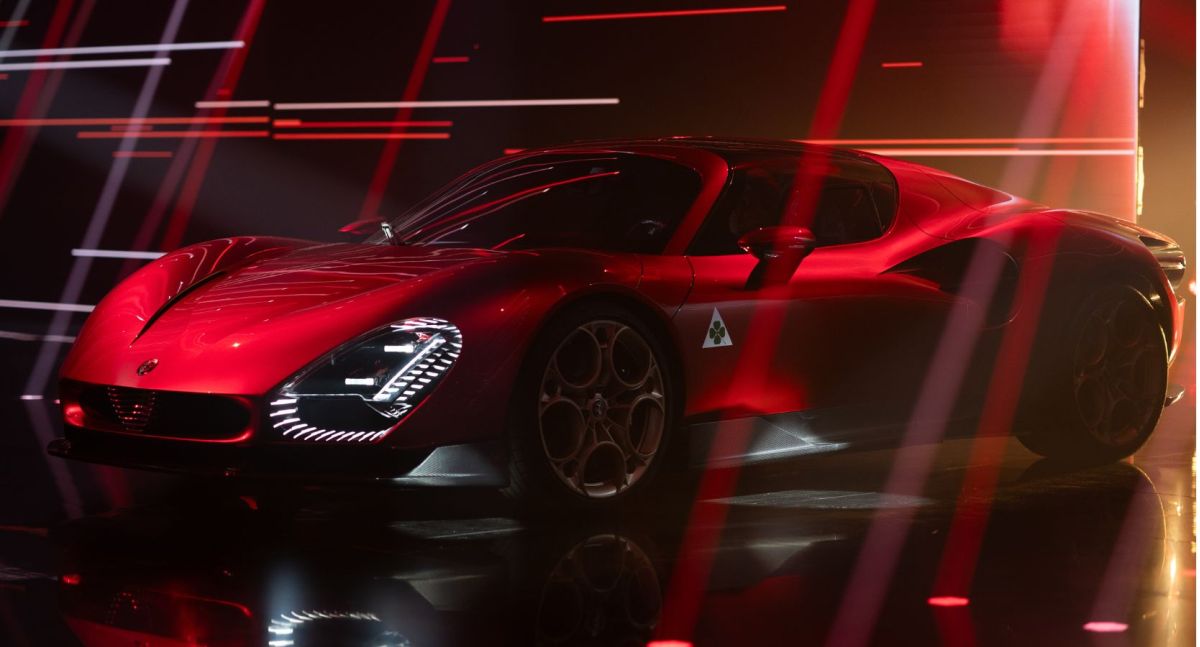 Alfa Romeo 33 Stradale è “Supercar of the Year” agli Automobile Awards Alfa Romeo 33 Stradale è “Supercar of the Year” agli Automobile Awards