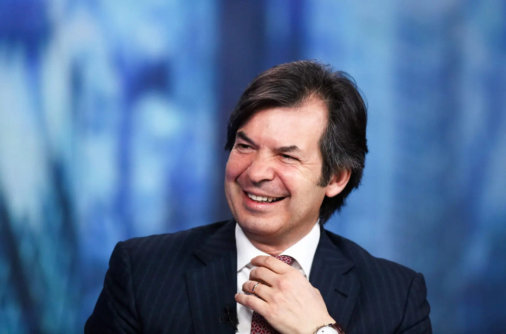 Intesa Sanpaolo, gli omaggi natalizi diventano donazioni per i bambini Intesa Sanpaolo, gli omaggi natalizi diventano donazioni per i bambini