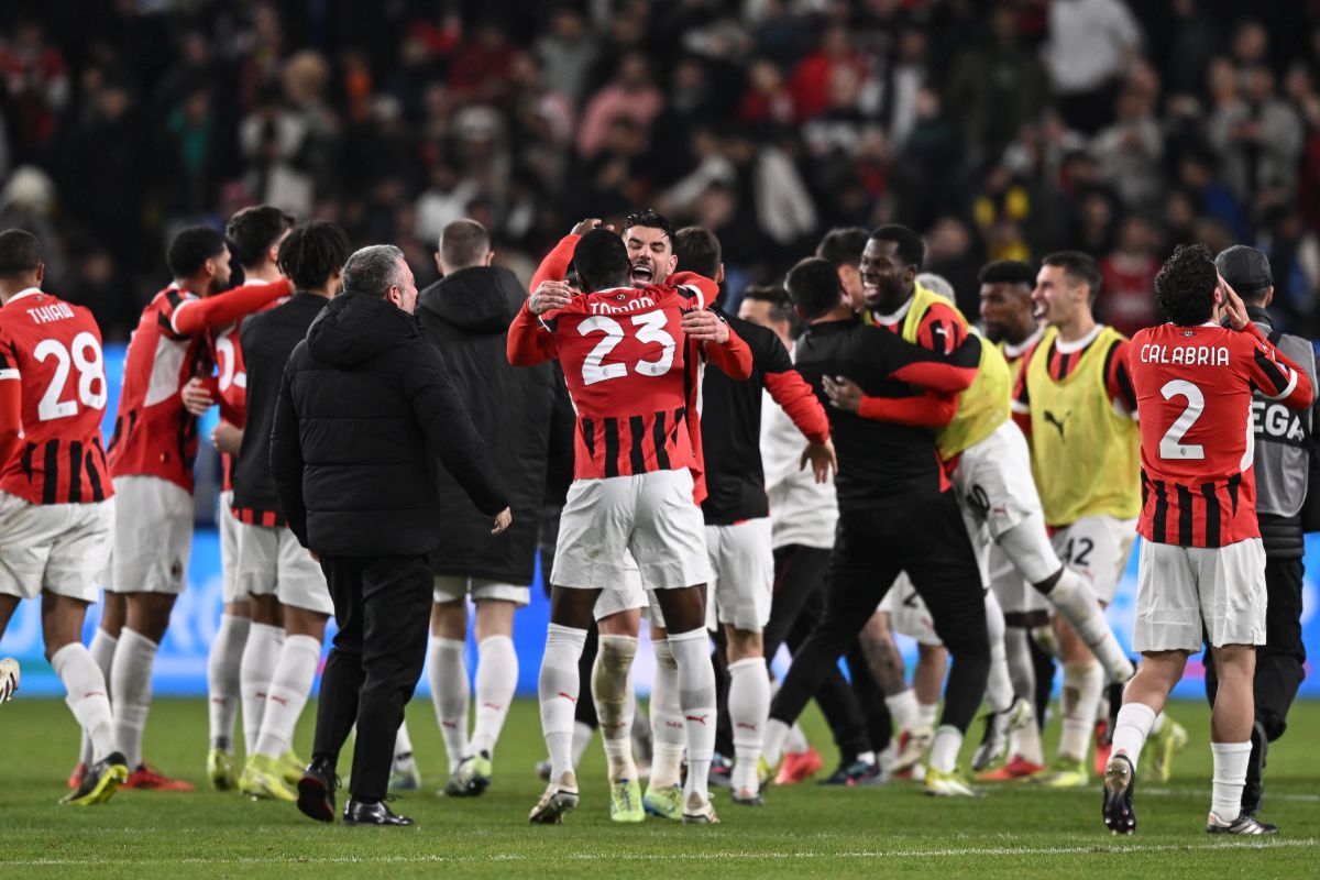 Il Milan ribalta l’Inter da 2-0 a 2-3 e vince la Supercoppa Il Milan ribalta l’Inter da 2-0 a 2-3 e vince la Supercoppa