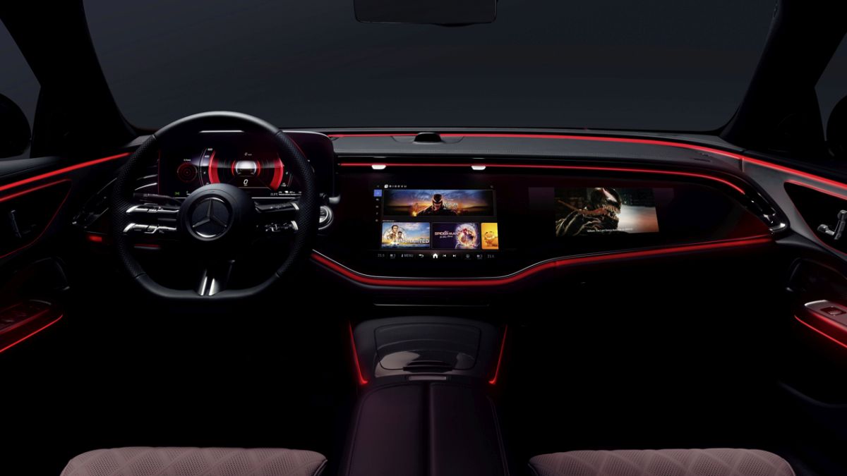 I film di IMAX visibili sulle vetture Mercedes-Benz con MBUX