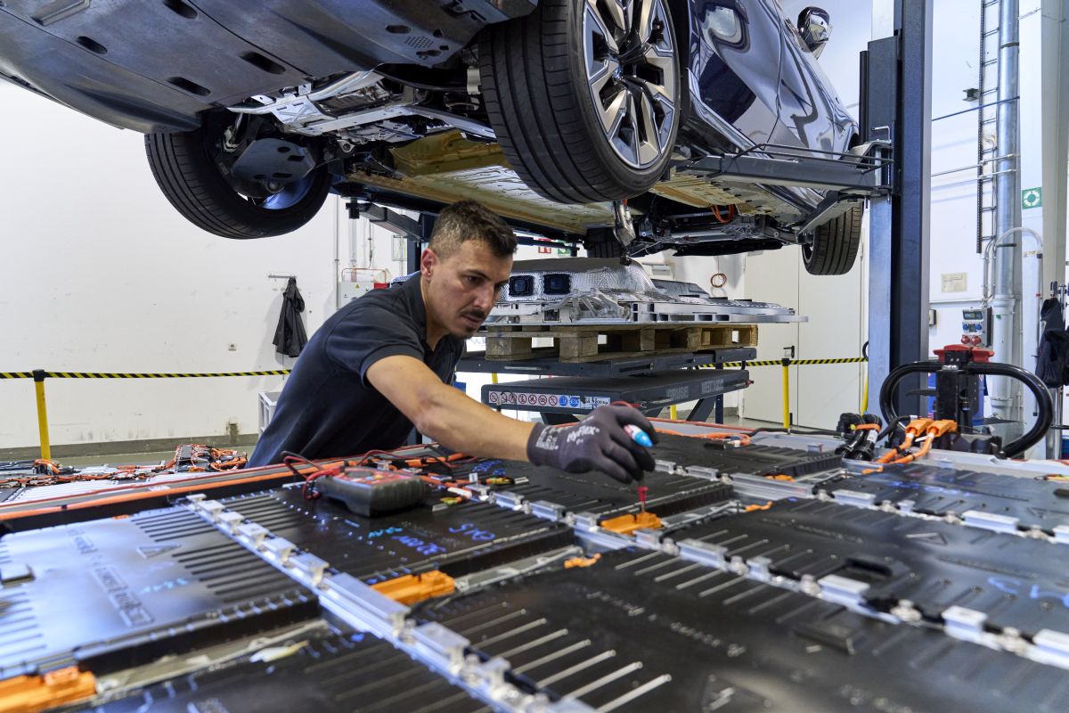 Bmw Group avanti nell’economia circolare con riciclaggio batterie Bmw Group avanti nell’economia circolare con riciclaggio batterie
