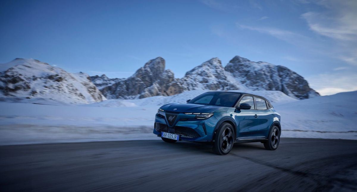 Al via gli ordini della nuova Alfa Romeo Junior Ibrida Q4