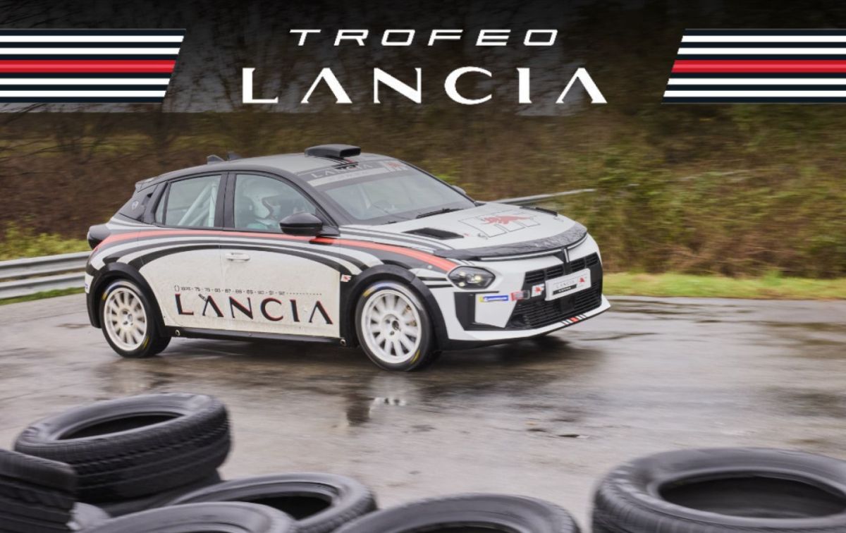 Un bagno di folla per Lancia al Rally Racing Meeting Un bagno di folla per Lancia al Rally Racing Meeting