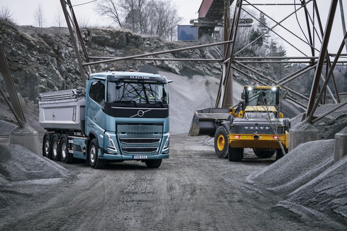 Volvo Trucks alla fiera Bauma punta alla decarbonizzazione del trasporto nel settore delle costruzioni Volvo Trucks alla fiera Bauma punta alla decarbonizzazione del trasporto nel settore delle costruzioni
