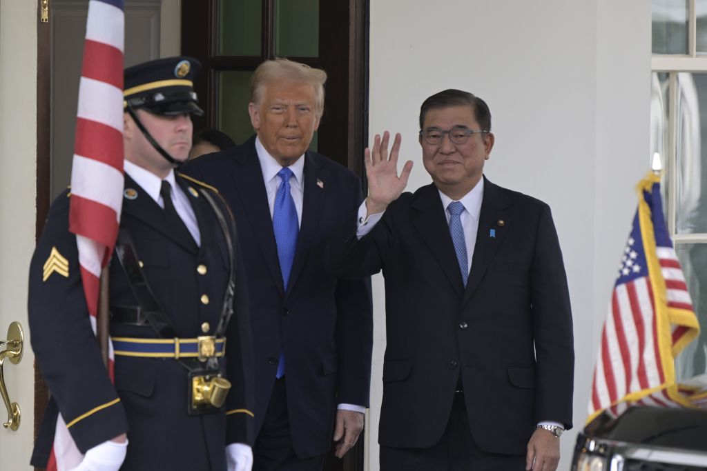 Trump al primo ministro giapponese “Combattere aggressione economica cinese” Trump al primo ministro giapponese “Combattere aggressione economica cinese”