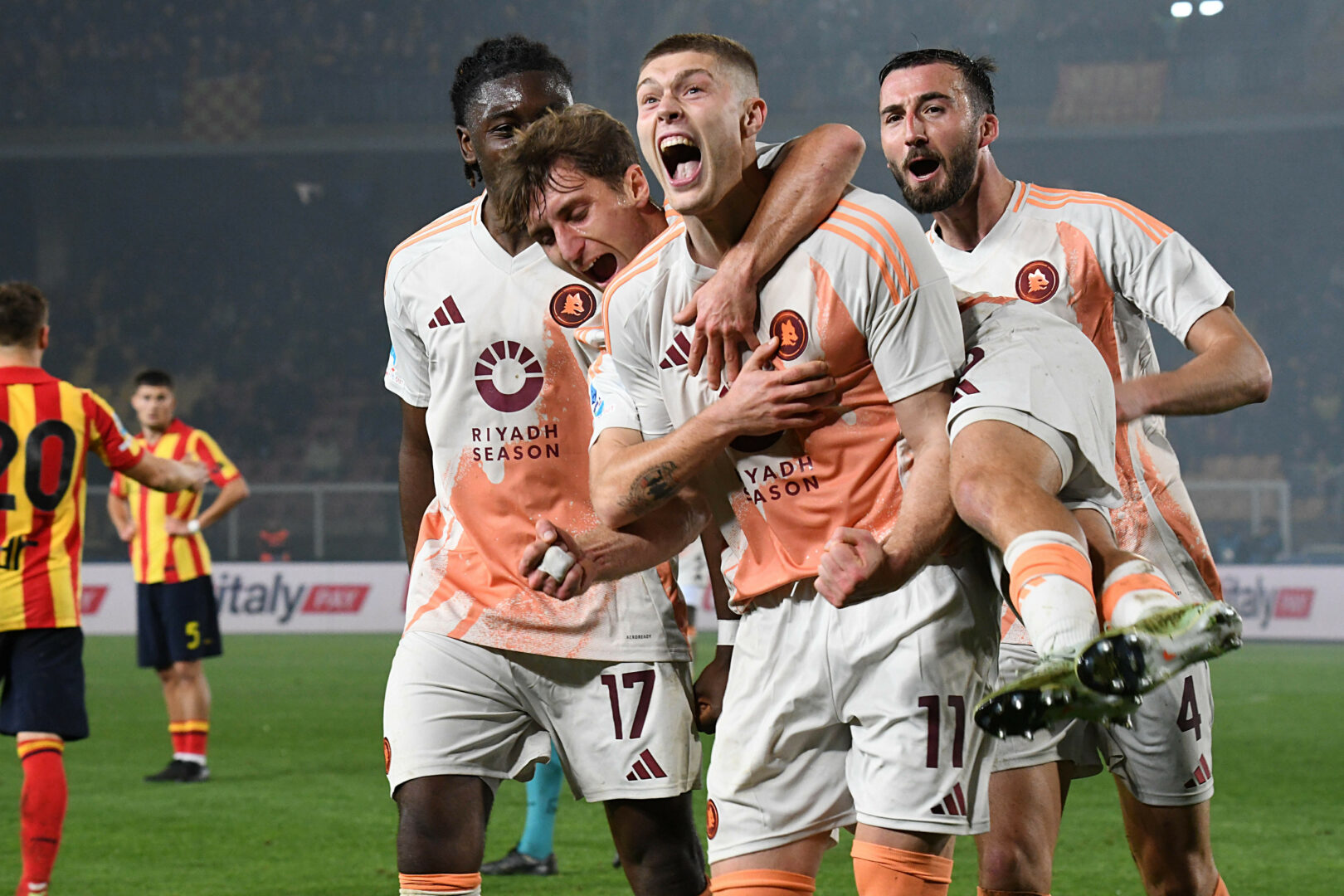 Dovbyk lancia la Roma, a Lecce arriva il settimo sigillo Dovbyk lancia la Roma, a Lecce arriva il settimo sigillo