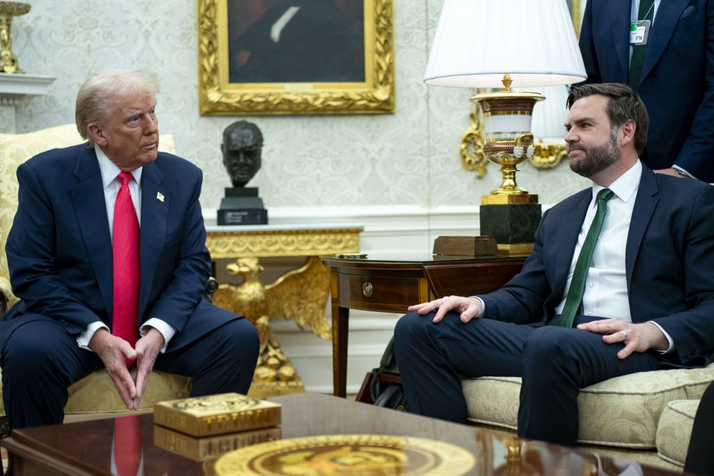 Caso Signal, Trump sta con Vance “Gli europei sono dei parassiti” Caso Signal, Trump sta con Vance “Gli europei sono dei parassiti”