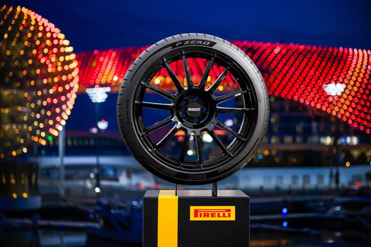Pirelli lancia il nuovo P Zero Pirelli lancia il nuovo P Zero
