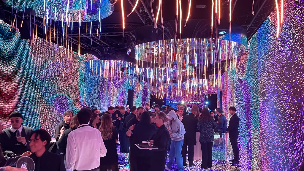 Ploom torna alla Milano Design Week con “Connected Sensations”