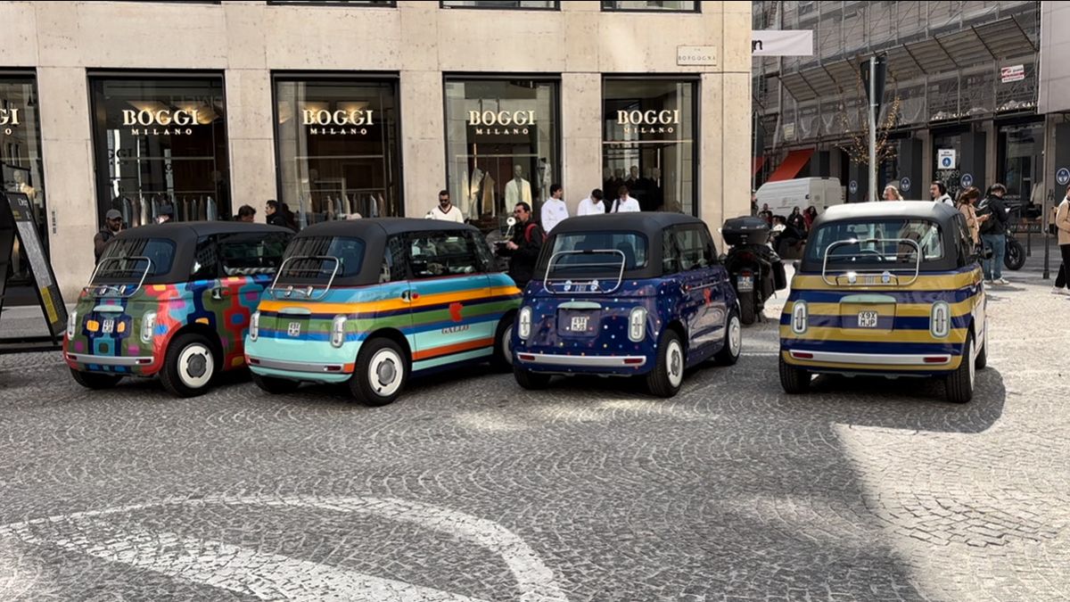Fiat Topolino si tinge dei colori di Gallo durante la Milano Design Week Fiat Topolino si tinge dei colori di Gallo durante la Milano Design Week