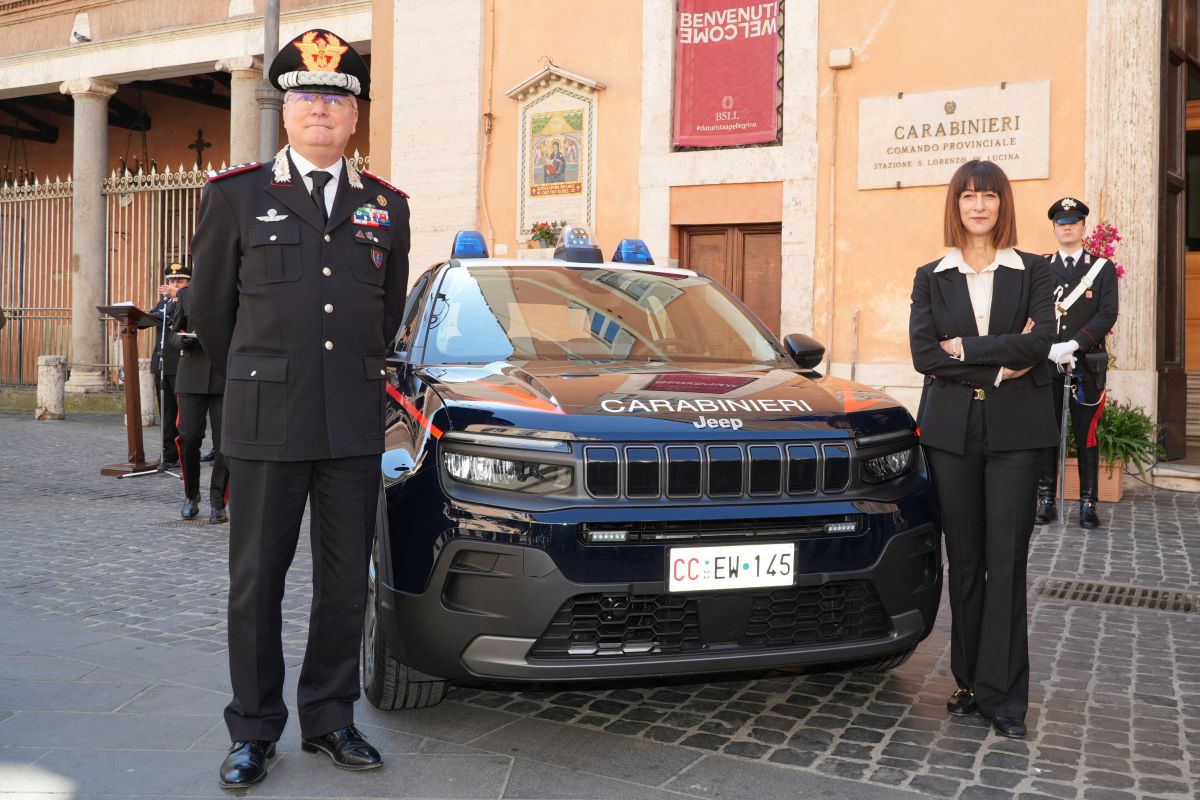 Jeep Avenger full electric entra nella flotta dei Carabinieri