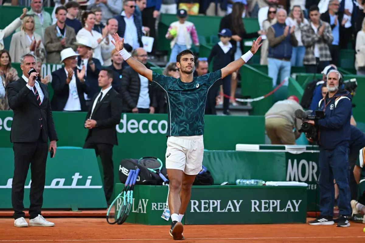 Musetti batte De Minaur, finale a Montecarlo contro Alcaraz