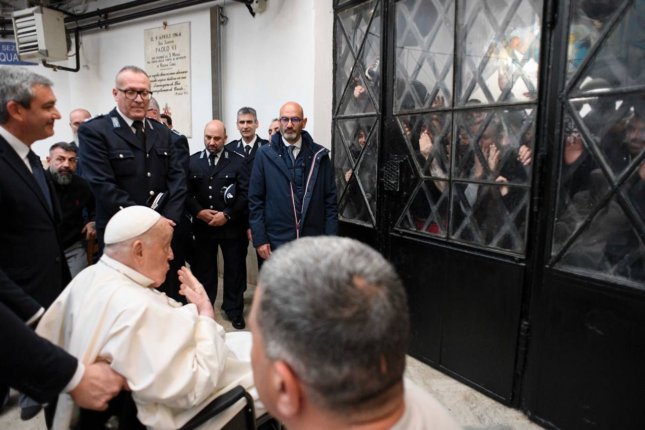 Il Papa ai detenuti “Non posso fare lavanda dei piedi ma vi sono vicino”