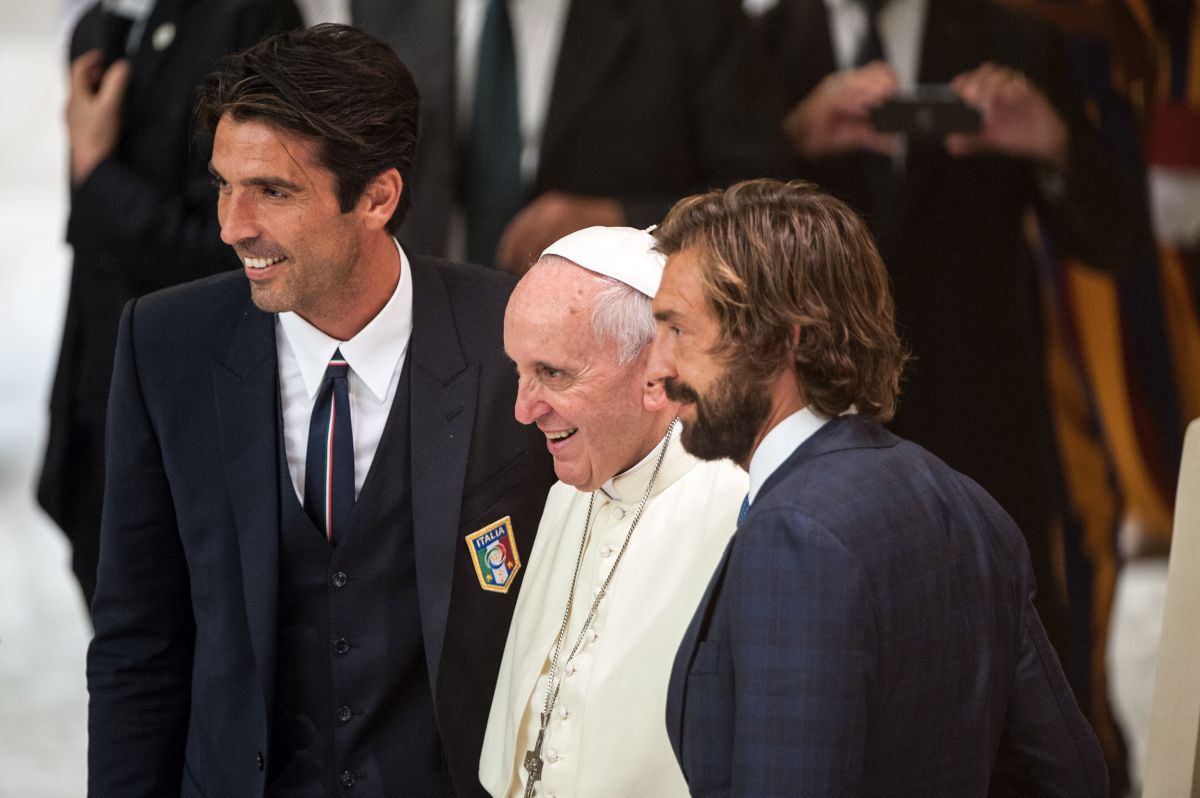 Lo sport piange il Papa, da Malagò a Buffon “Perdita enorme” Lo sport piange il Papa, da Malagò a Buffon “Perdita enorme”