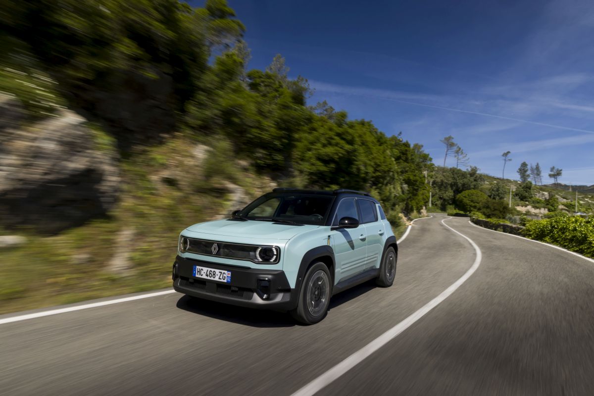 Renault 4 E-Tech Electric, l’elettrica compatta e versatile Renault 4 E-Tech Electric, l’elettrica compatta e versatile