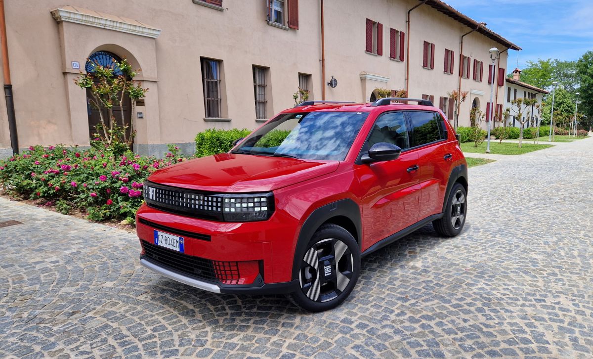Fiat Grande Panda, la versione Hybrid arriva nelle concessionarie Fiat Grande Panda, la versione Hybrid arriva nelle concessionarie