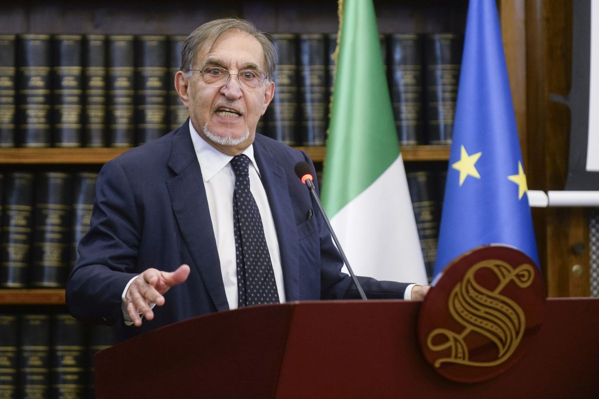 La Russa “Pronti a difendere la Costituzione con la vita”