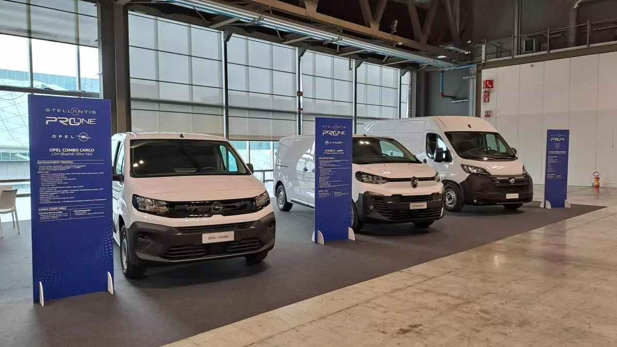 Stellantis Pro One alla fiera internazionale ISSA PULIRE Stellantis Pro One alla fiera internazionale ISSA PULIRE