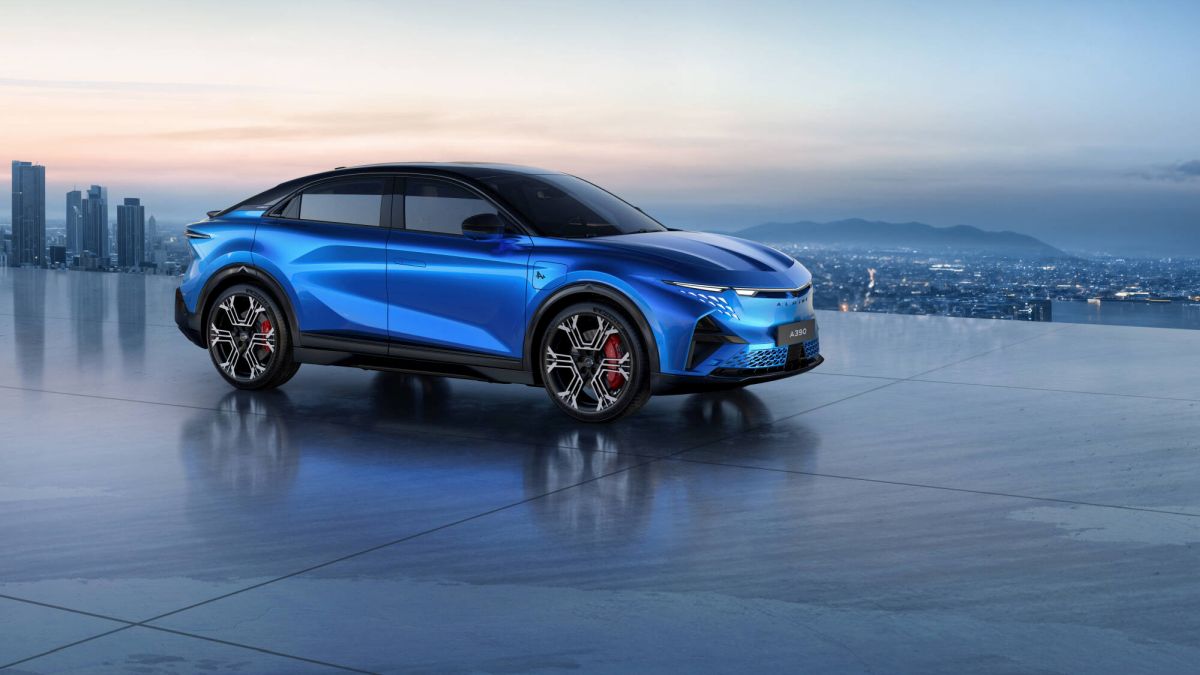 A390, tutta l’anima di Alpine in formato sport fastback A390, tutta l’anima di Alpine in formato sport fastback