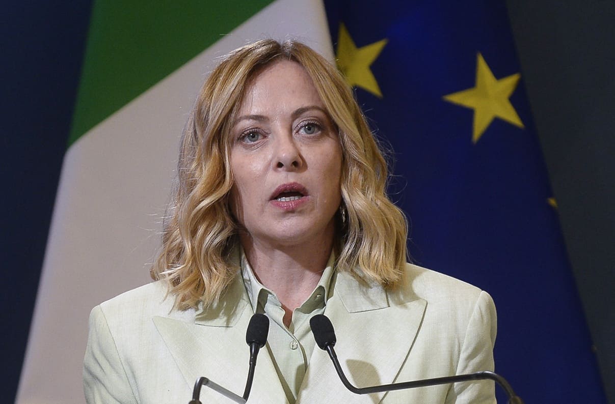 Ucraina, Meloni sente Zelensky e i leader europei in vista dei nuovi negoziati per la pace Ucraina, Meloni sente Zelensky e i leader europei in vista dei nuovi negoziati per la pace