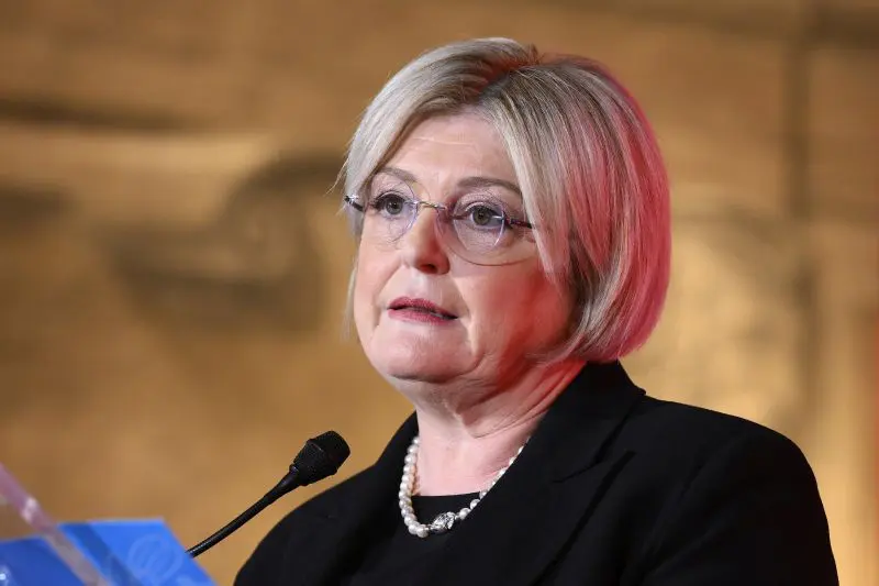 Nuove risorse per le madri lavoratrici con due o più figli, stanziati altri 180 milioni Nuove risorse per le madri lavoratrici con due o più figli, stanziati altri 180 milioni