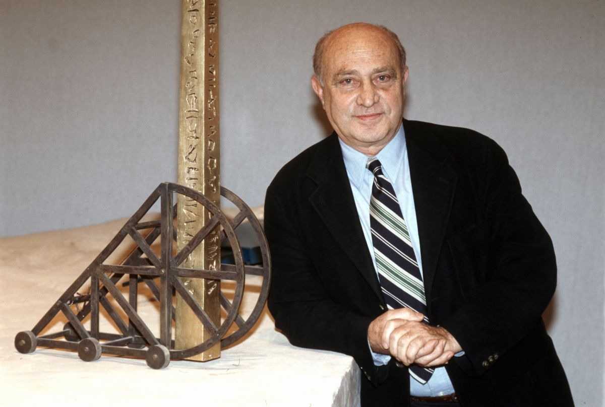E’ morto lo scultore Arnaldo Pomodoro E’ morto lo scultore Arnaldo Pomodoro