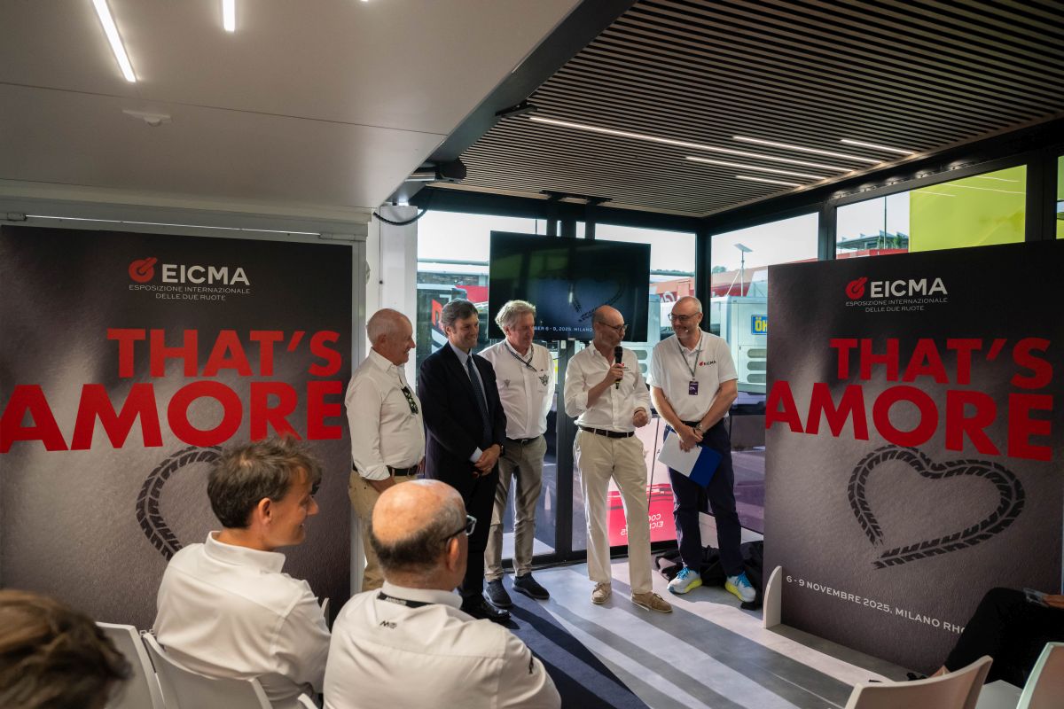 EICMA con “That’s Amore” mette la passione al centro sua campagna 2025 EICMA con “That’s Amore” mette la passione al centro sua campagna 2025