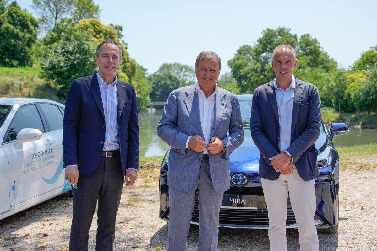 Comune di Venezia e KINTO Italia insieme nel primo car sharing a idrogeno