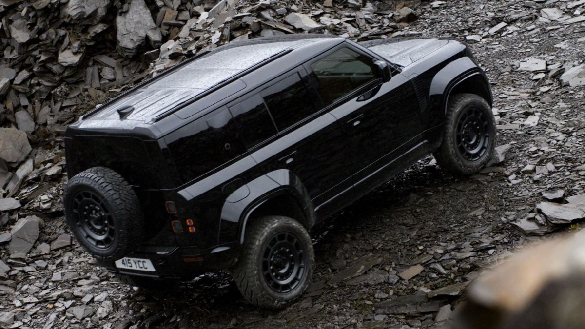 Defender OCTA Black, la rock star 4×4 Defender OCTA Black, la rock star 4×4