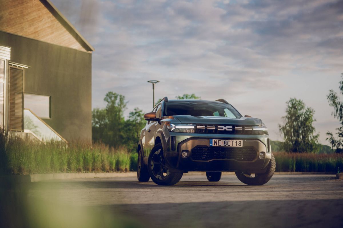 Dacia Duster, il SUV per chi vive la città e ama l’avventura Dacia Duster, il SUV per chi vive la città e ama l’avventura