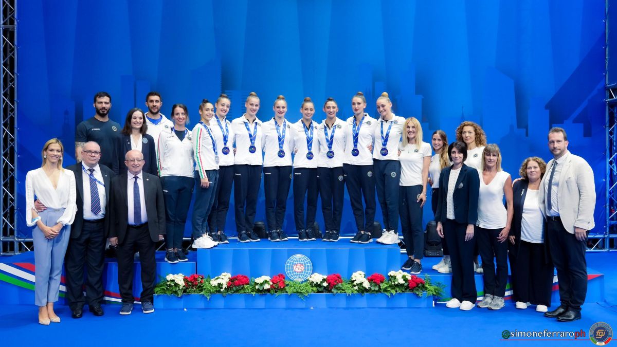 Cdm Ritmica: Raffaeli, Dragas e le Farfalle brillano d’oro a Milano Cdm Ritmica: Raffaeli, Dragas e le Farfalle brillano d’oro a Milano