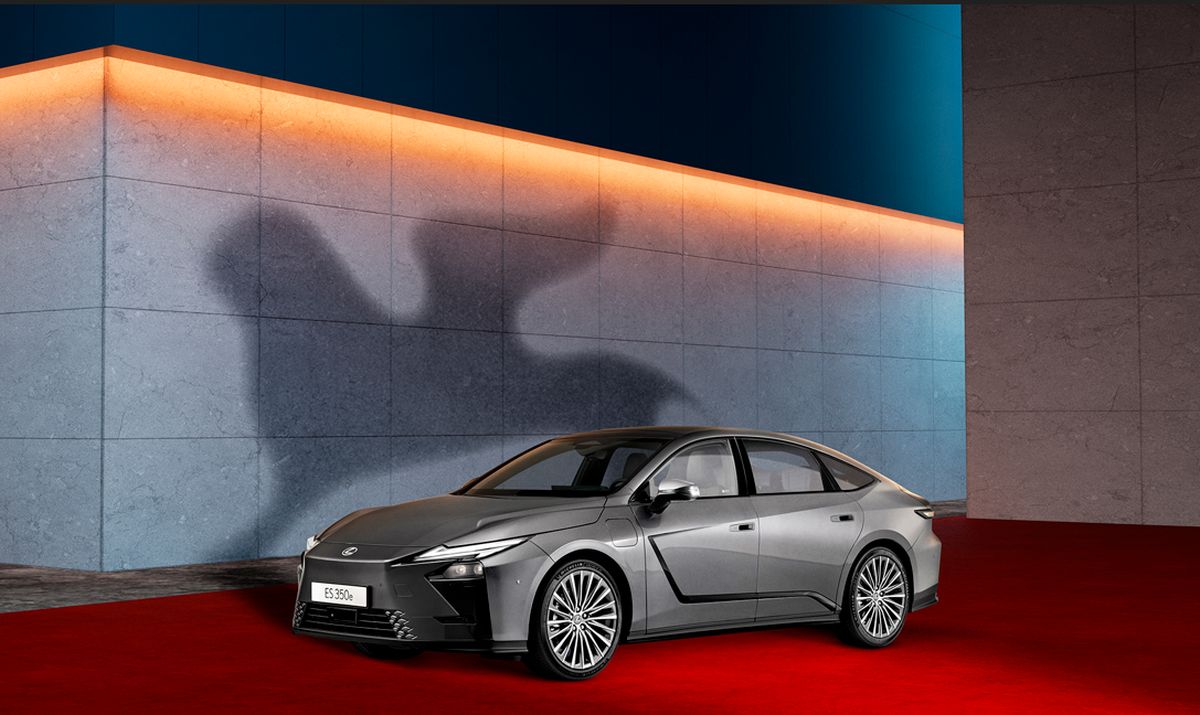 Lexus sponsor e auto ufficiale Mostra del Cinema di Venezia Lexus sponsor e auto ufficiale Mostra del Cinema di Venezia