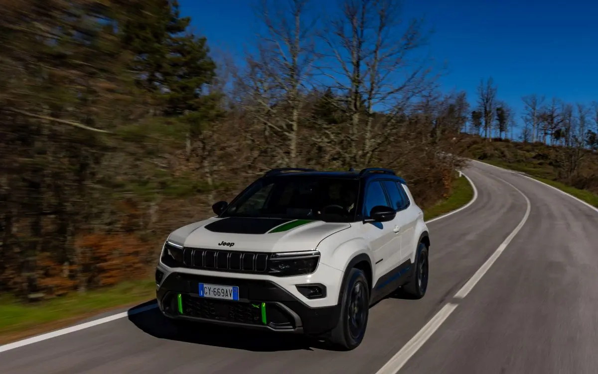 Jeep Avenger domina ancora il mercato SUV italiano Jeep Avenger domina ancora il mercato SUV italiano
