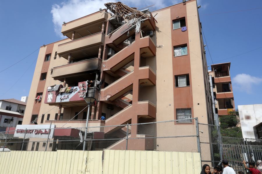 Idf: raid sull’ospedale Nasser per distruggere una telecamera di Hamas Idf: raid sull’ospedale Nasser per distruggere una telecamera di Hamas