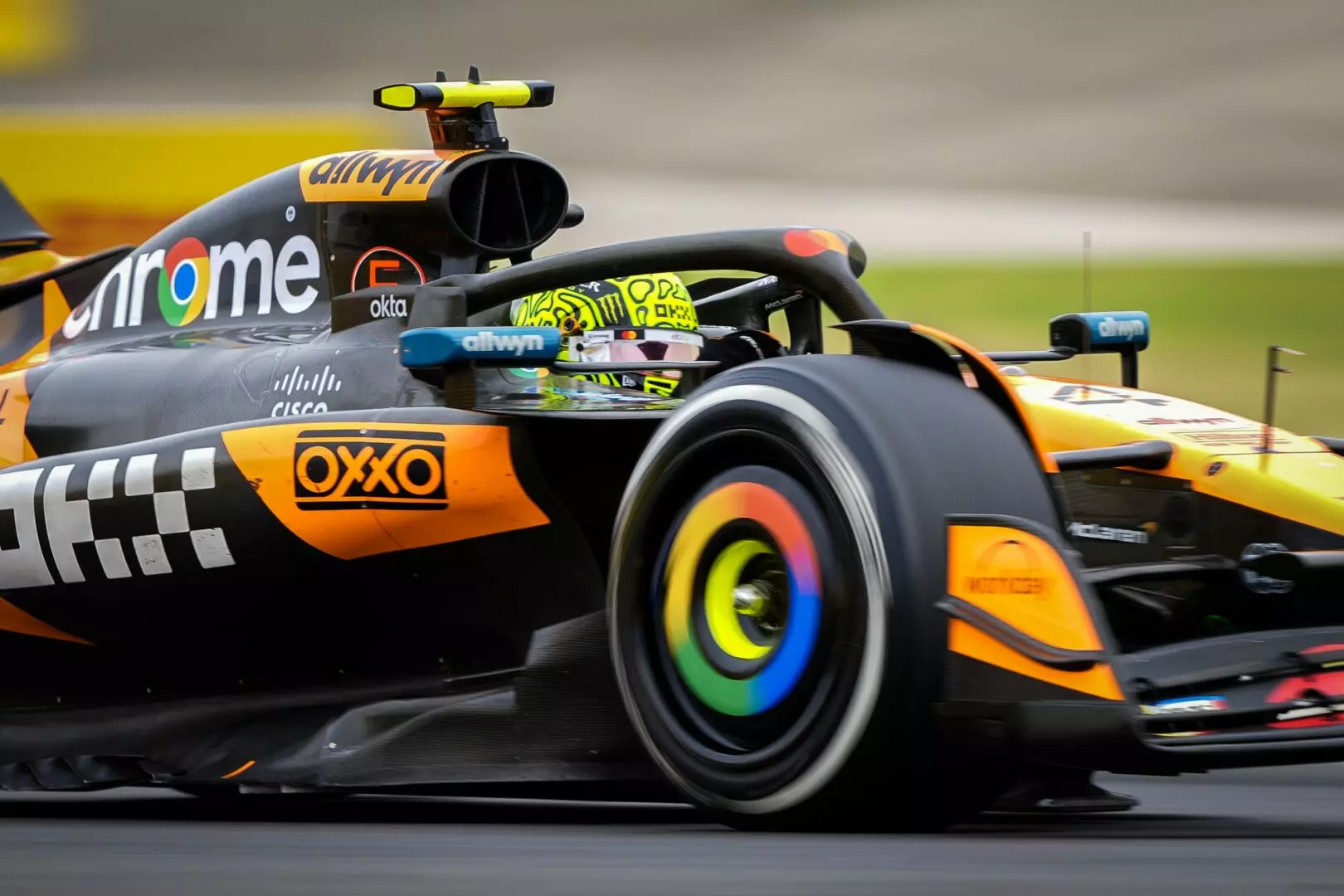 F1, Norris vince in Ungheria davanti a Piastri. Leclerc è solo 4° F1, Norris vince in Ungheria davanti a Piastri. Leclerc è solo 4°