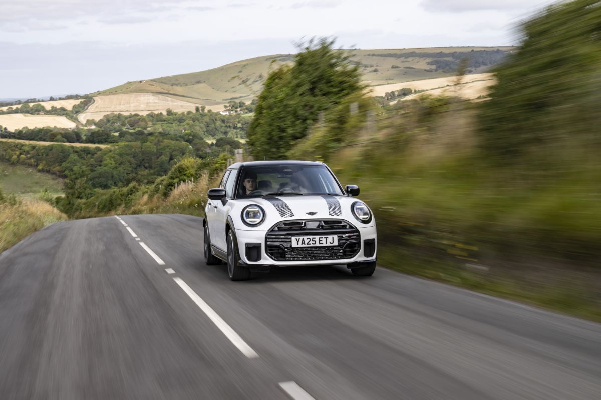 Allestimento John Cooper Works per la Mini Cooper S 5 porte