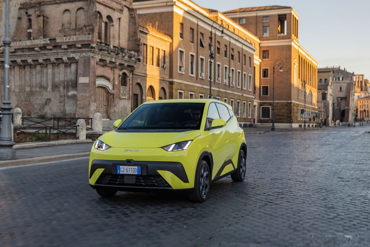 BYD apre il nuovo magazzino ricambi di Fagnano Olona, in provincia di Varese BYD apre il nuovo magazzino ricambi di Fagnano Olona, in provincia di Varese