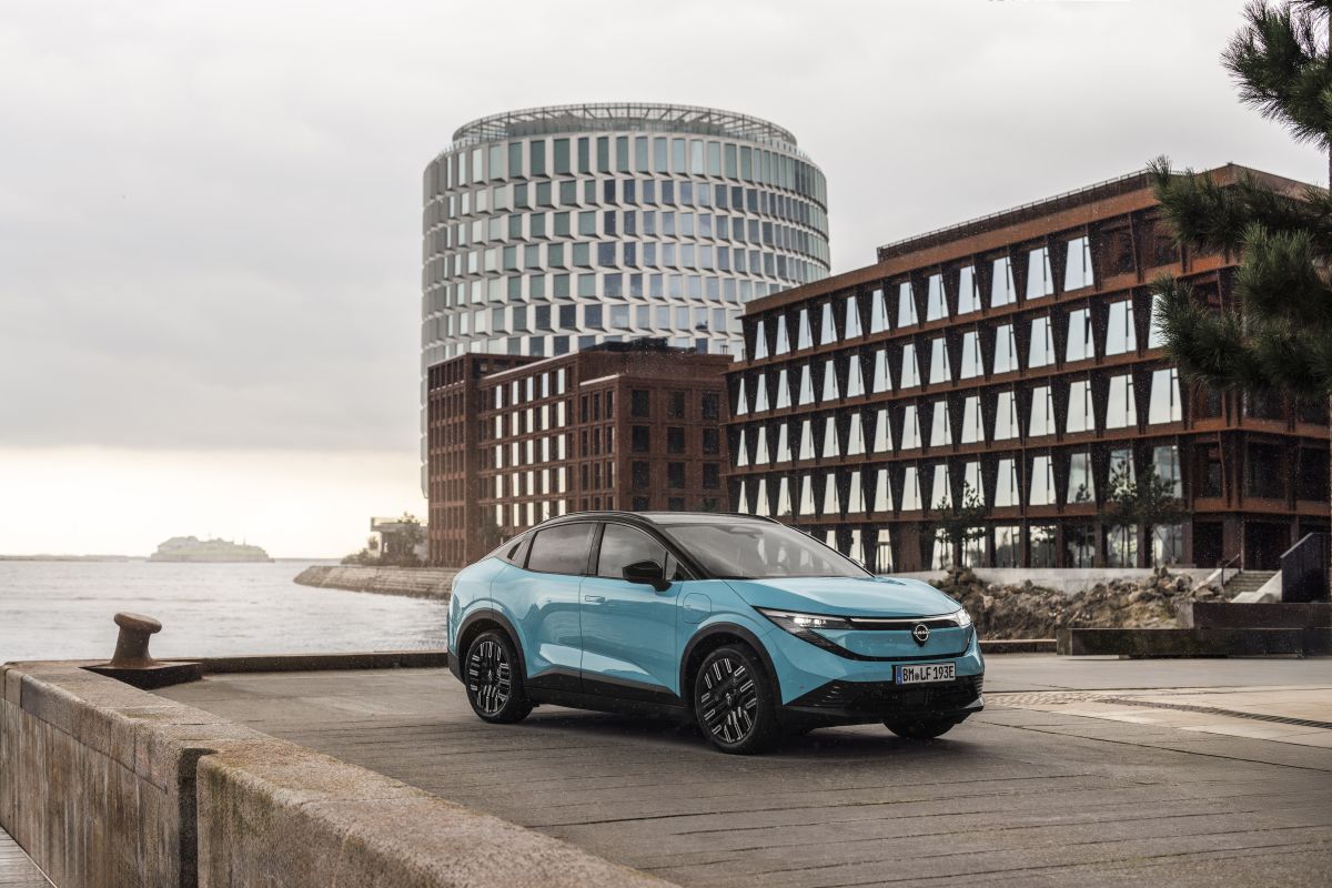 Nissan Leaf, arriva la terza generazione della 100% elettrica Nissan Leaf, arriva la terza generazione della 100% elettrica