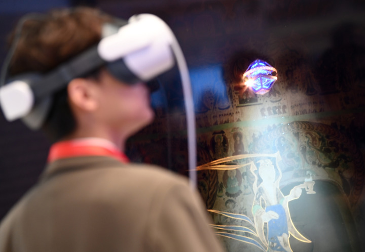 Cina: ora nel Paese oltre 10.000 aziende di realtà virtuale