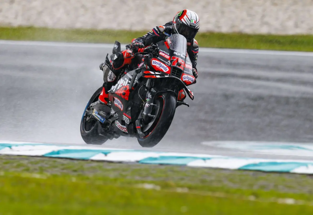 Meteo variabile e caos a Sepang: Bagnaia e Bezzecchi in Q1
