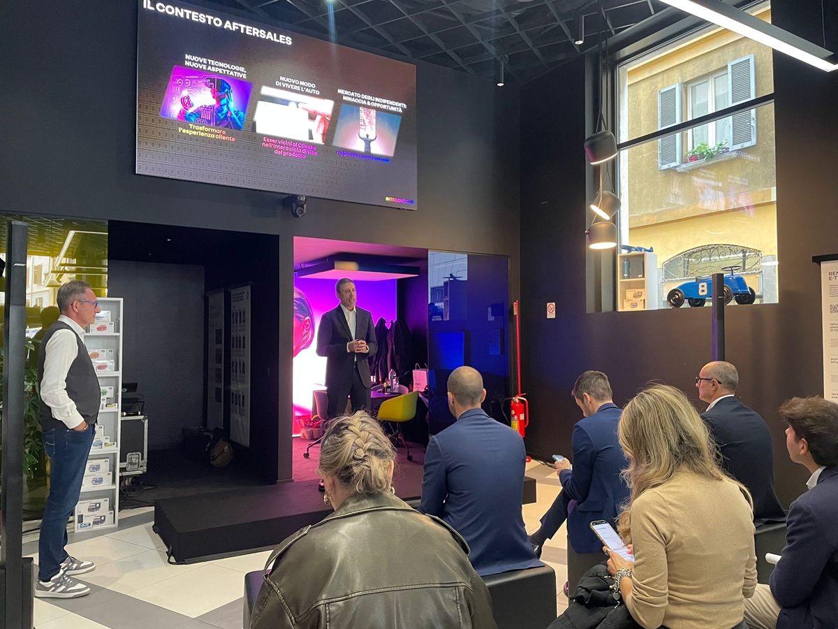 Al via AfterSolution, Renault Group innova nel post-vendita mantenendo il cliente al centro Al via AfterSolution, Renault Group innova nel post-vendita mantenendo il cliente al centro